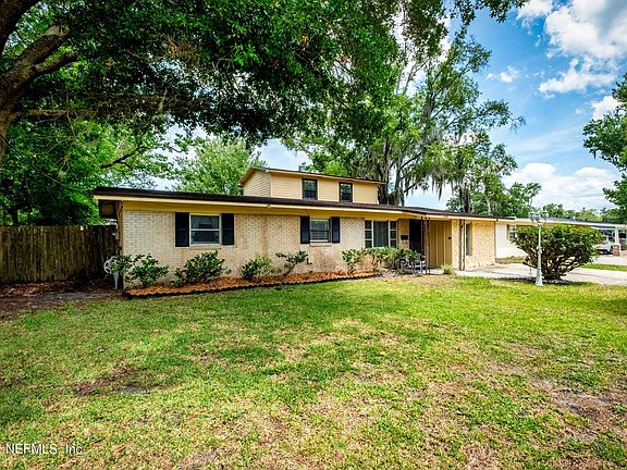 2nd image of 3053 Mandell Dr