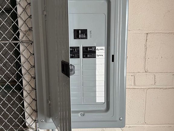 5th image of 4204 Ames Ave