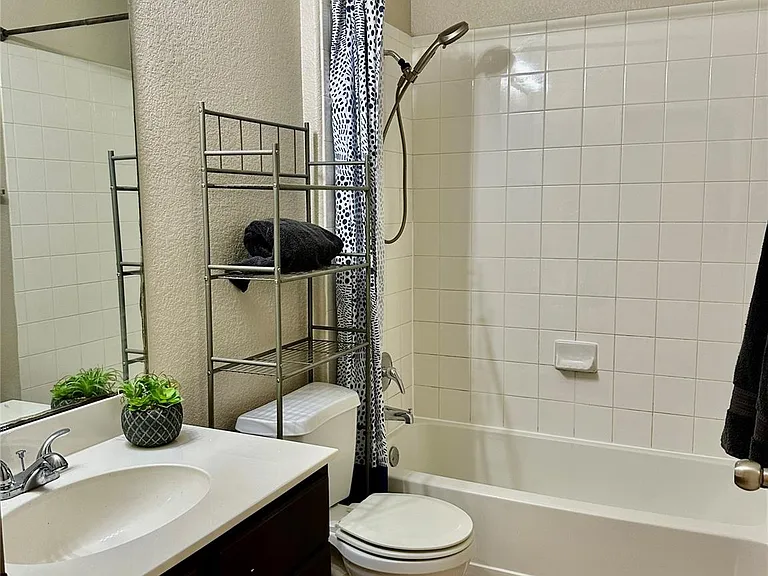 207 Dragon Ridge Rd — Photo 4