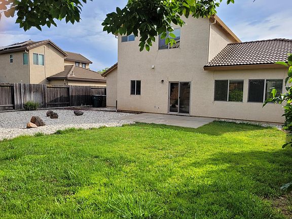 2nd image of 1322 La Guardia Cir
