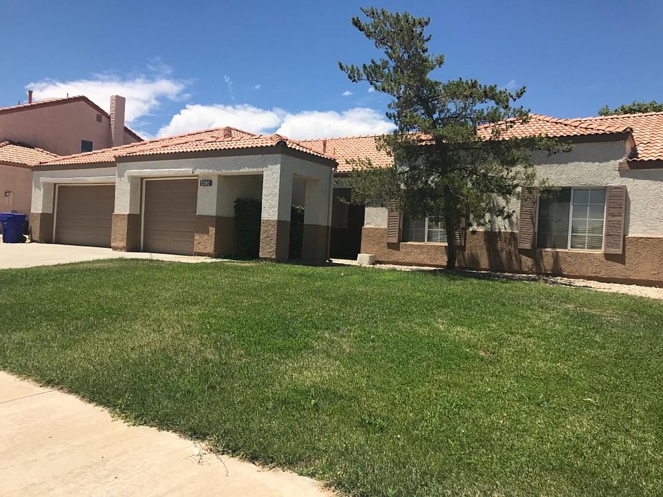 1st image of 12380 Stillwater Dr