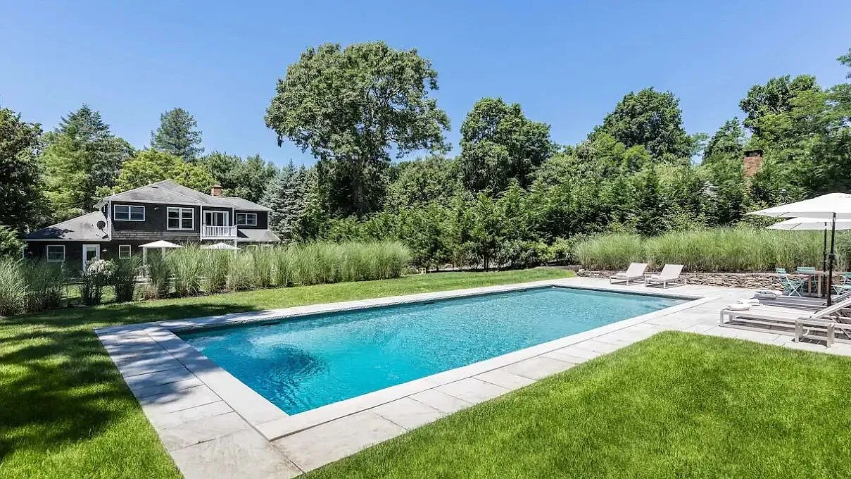 Sag Harbor Estate, Minutes to Village, Perfect for Families — Photo 1