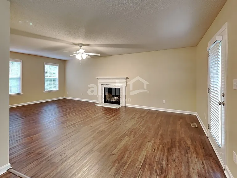 506 Westminster Dr — Photo 8