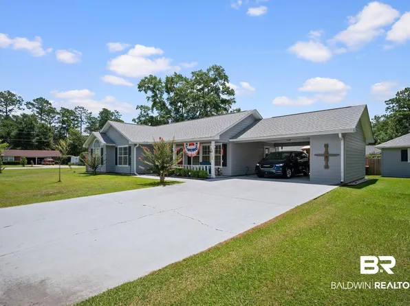 104 E 13th St, Bay Minette, AL 36507