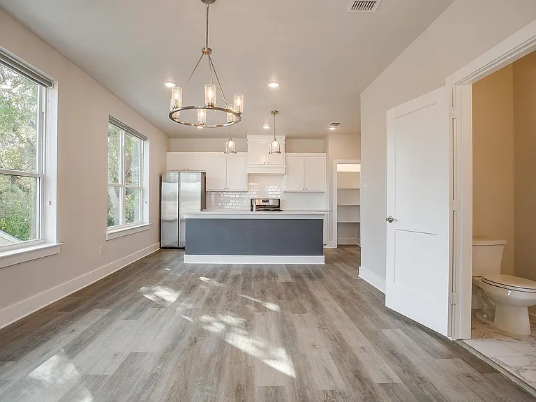 2341 Benbrook Blvd — Photo 17