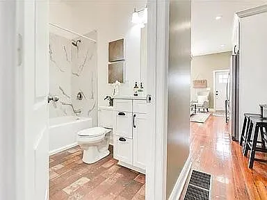 4335 Swan Ave — Photo 5