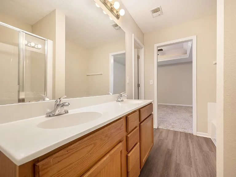 Tiffany Hills Townhomes — Photo 18