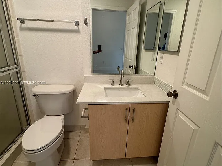 2851 Riverside Dr #205 — Photo 10