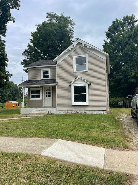 1st image of 233 E Leroy St