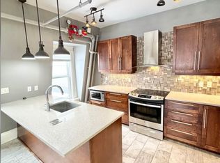 324 Queen St #C, Fredericton, NB E3B1B2