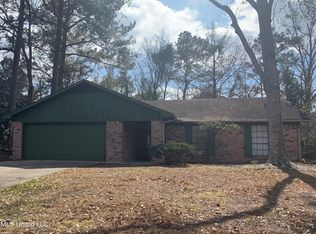 108 Linnet Dr, Ocean Springs, MS 39564