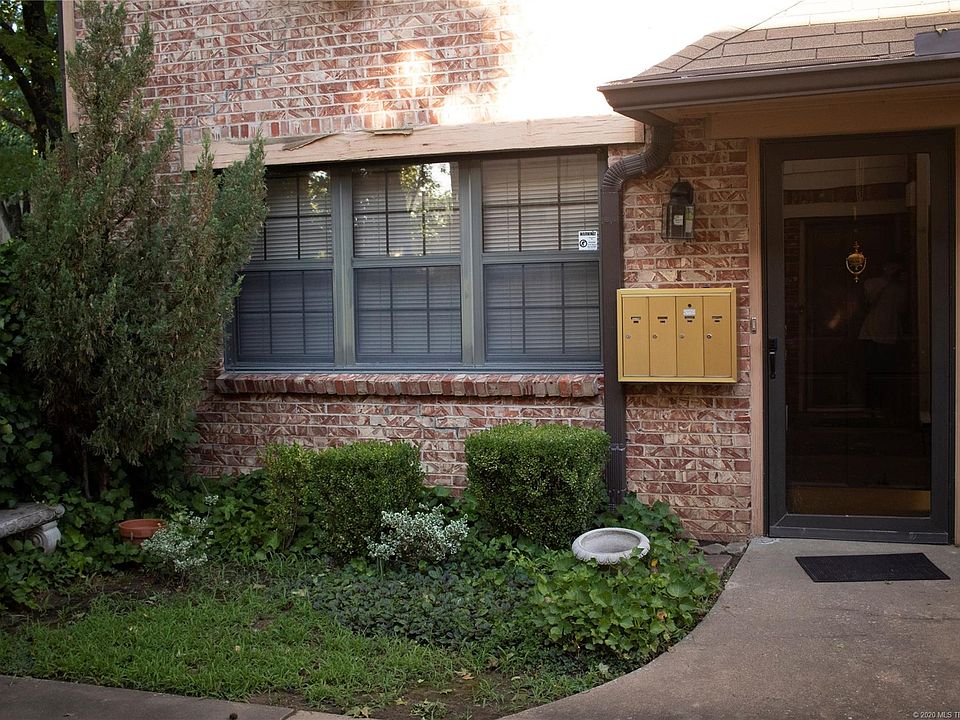 1st image of 2414 E 59th Ct #131