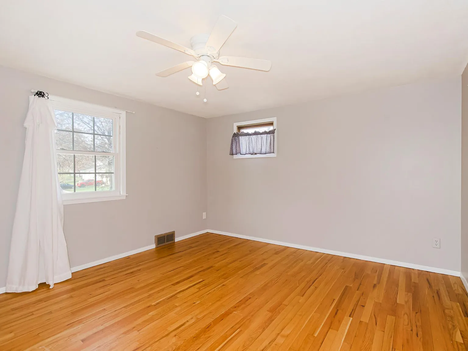 S Haden Dr, Independence — Photo 2