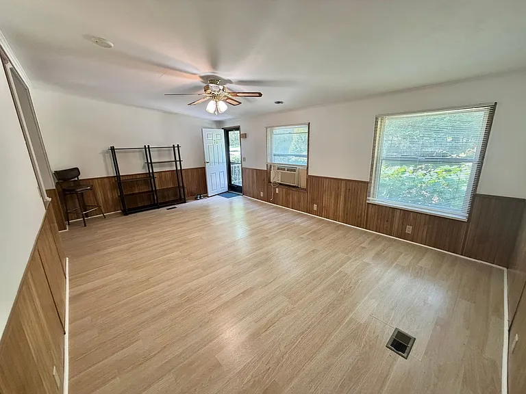 166 Smith Ln — Photo 8