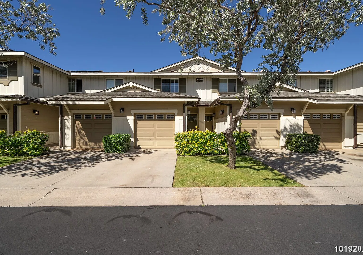 Ko Olina 2BR Townhome: Central AC, Private Lanai, Garage, In-Unit Laundry — Photo 1