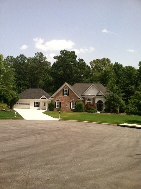 1st image of 672 Shady Willow Ln
