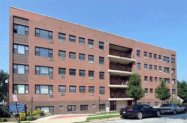 1st image of 135 3rd Ave APT 4E