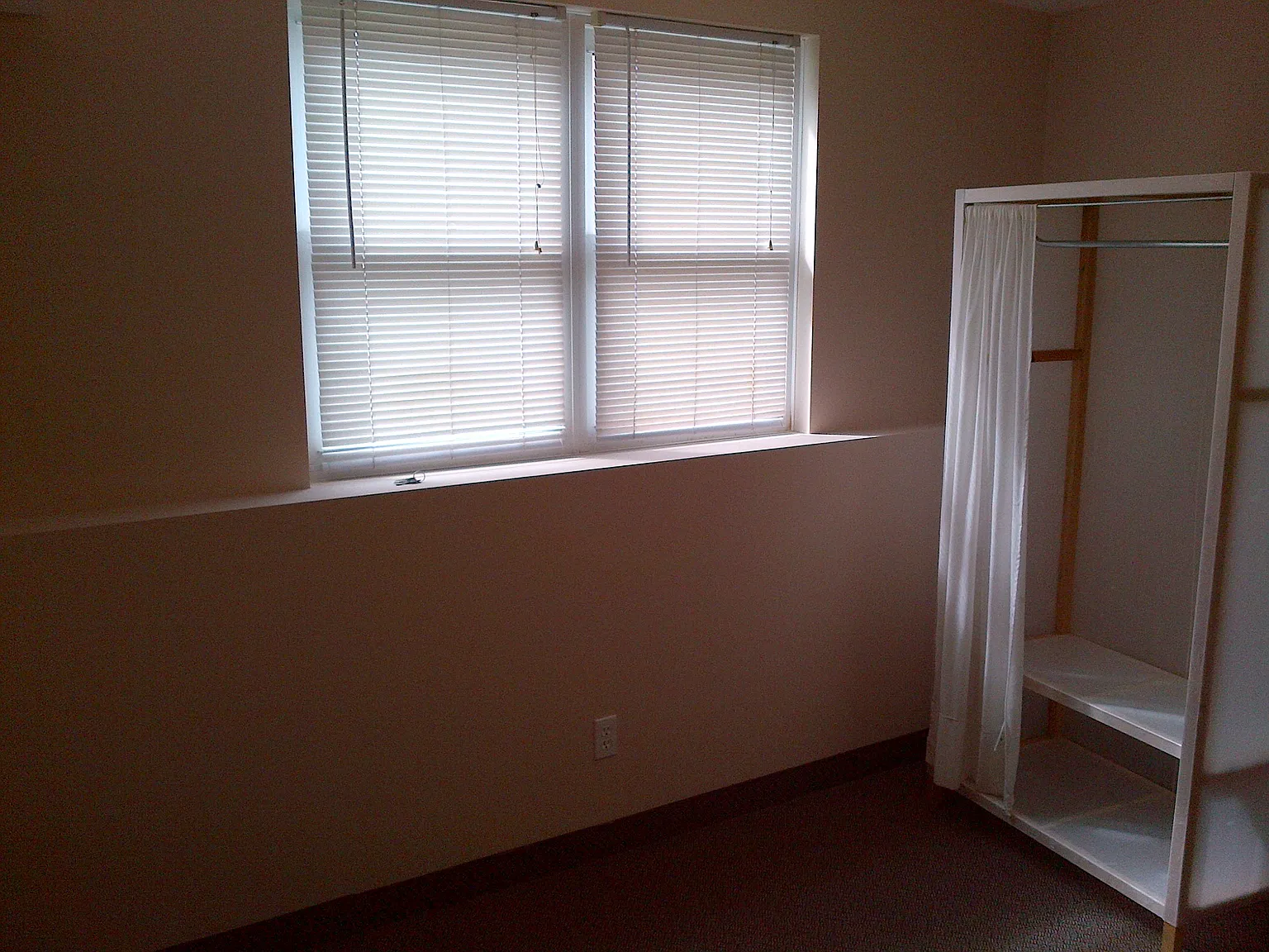 14 Columbia Street West Waterloo — Photo 2