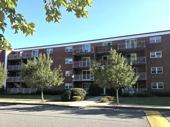50 Webster St APT 409, Weymouth, MA 02190