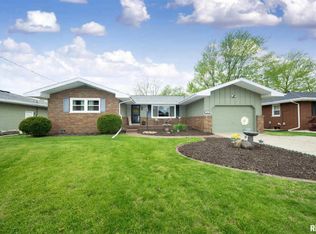 121 Brentwood Dr, East Peoria, IL