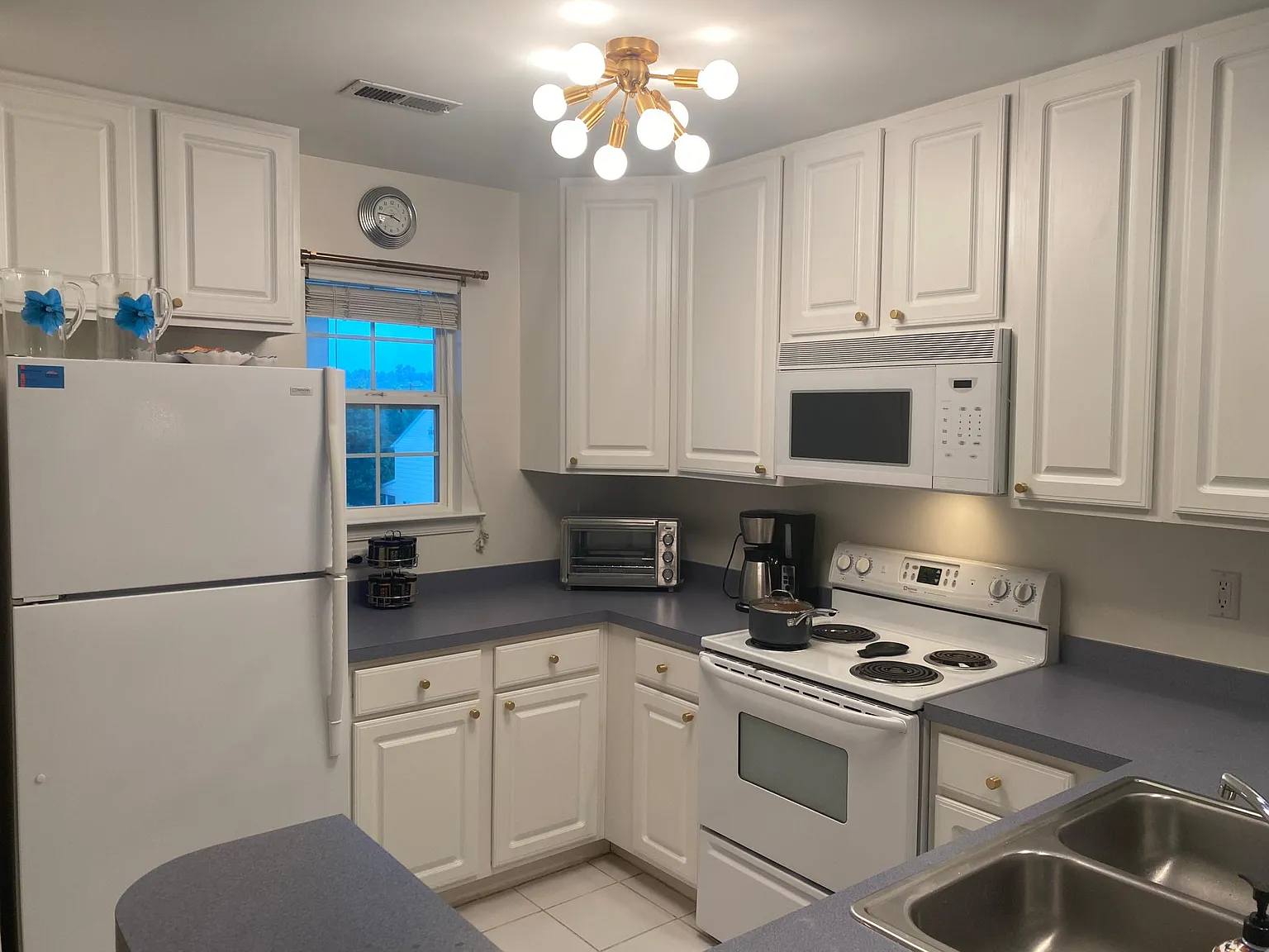 2 bed, 1100 sqft, $1,795 — Photo 2