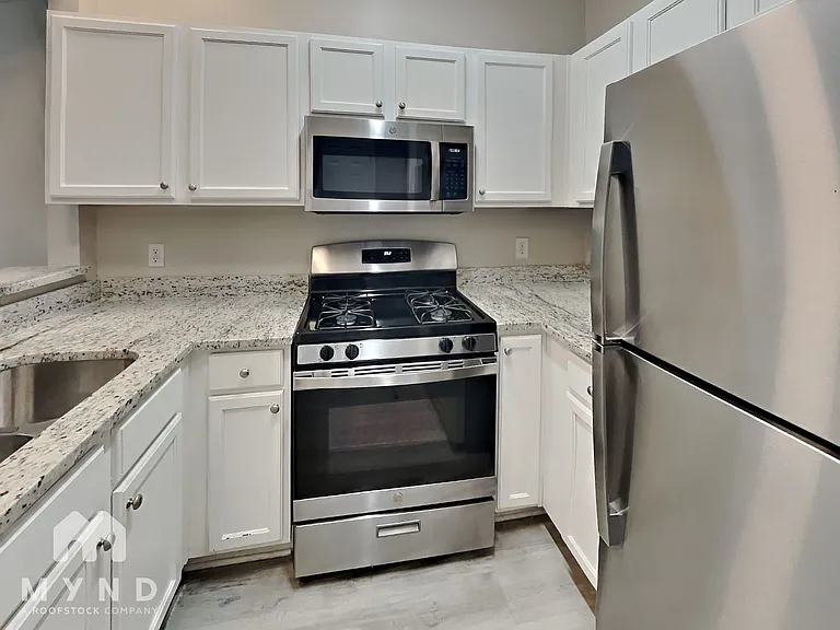 857 Glynn Oaks Dr — Photo 10
