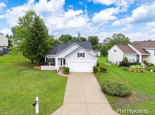 3431 Clear View Dr, Holland, MI 49424