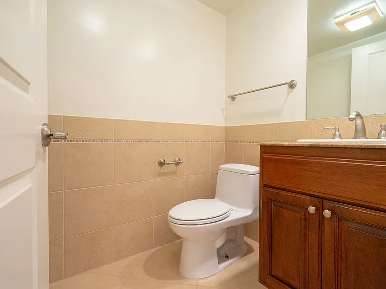 8610 Chalmers Dr — Photo 16