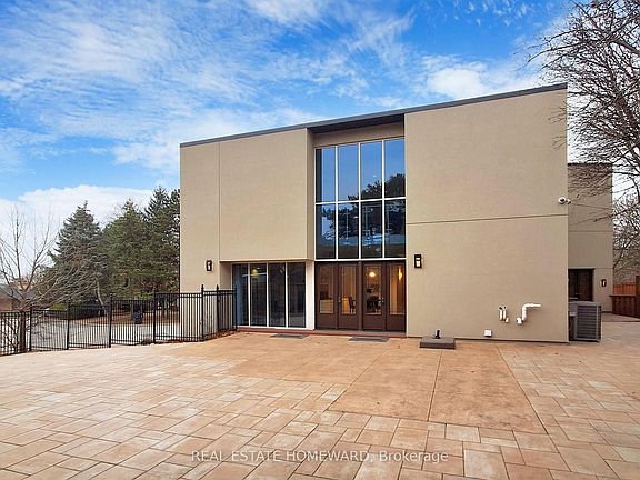 5th image of 128 Laurentide Dr