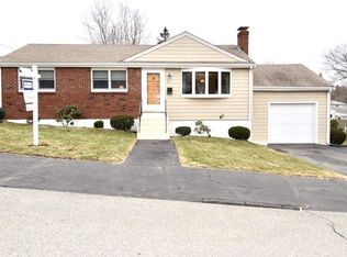 36 Sunflower Rd, Holbrook, MA 02343