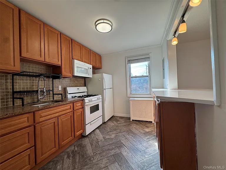 267 Plainfield Ave #2F — Photo 9
