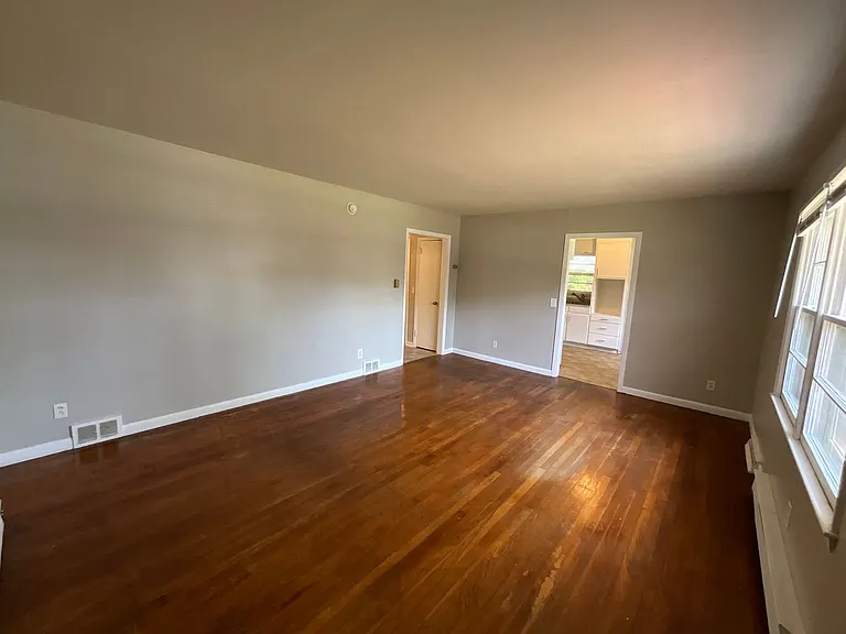 1533 Beaucrest Avenue — Photo 12