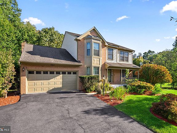 2nd image of 7411 Lake Glen Dr