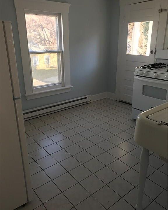 130 Tremont St Ansonia CT Zillow