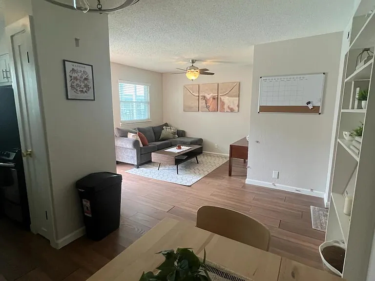 2401 Manor Rd #118 — Photo 5