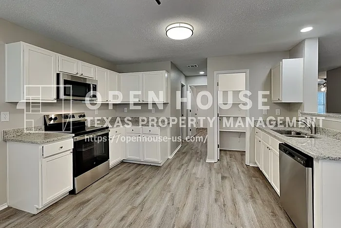 2517 Ash Dr — Photo 6