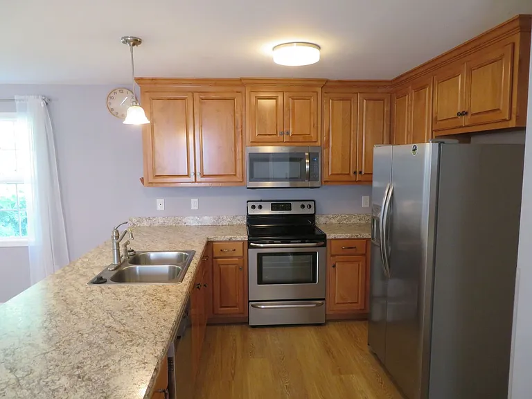 144 Ogden St — Photo 5