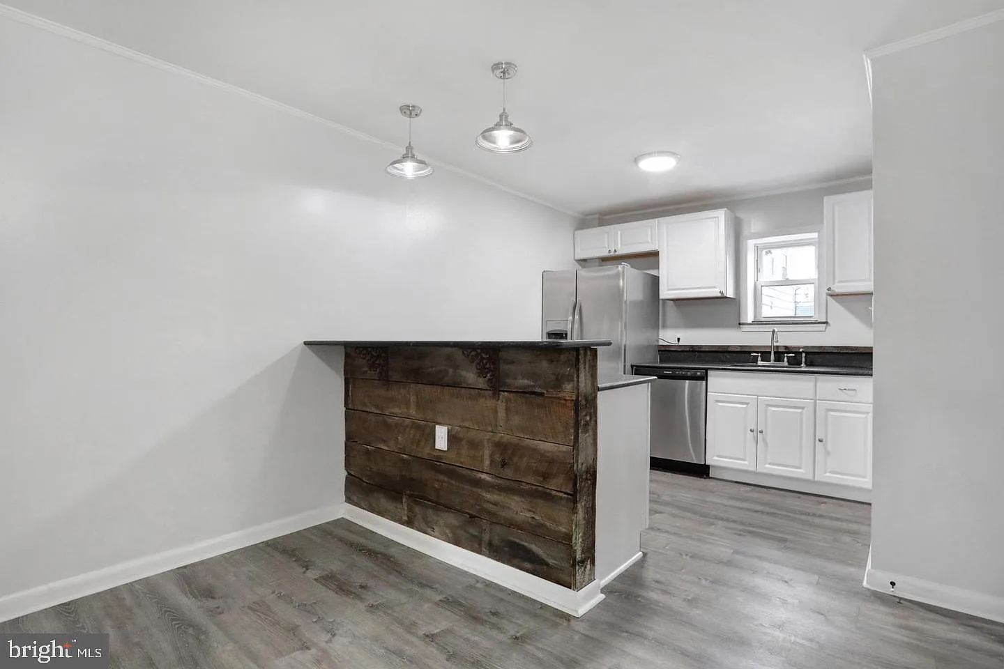 2 bed, 1.0 bath, 1000 sqft, $1,500 — Photo 1