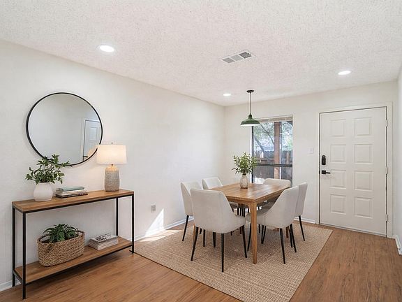 4th image of 4701 Red River St APT 102