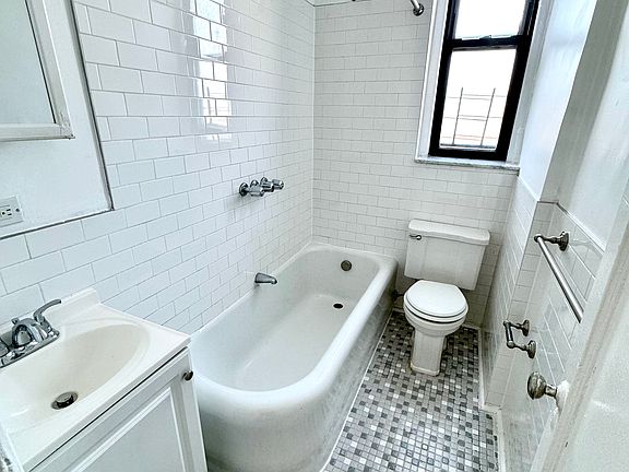 4th image of 120-10 Rockaway Beach Blvd #4C