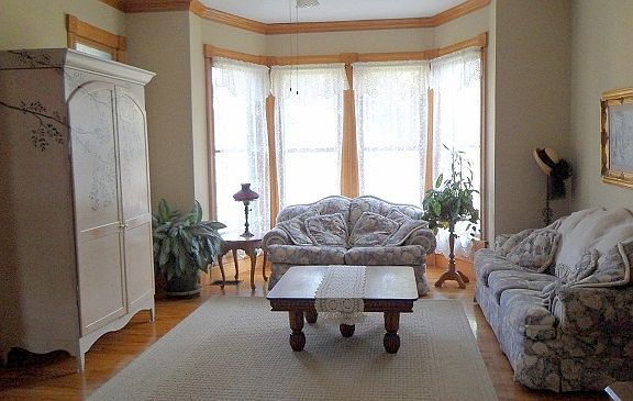 4th image of 229 N Clay St