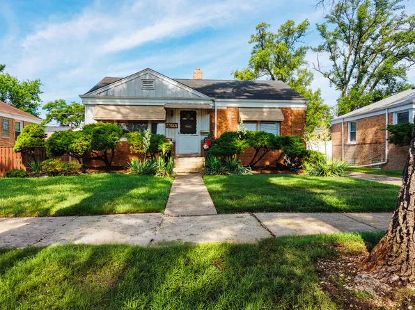 1542 Gardner Rd, Westchester, IL 60154