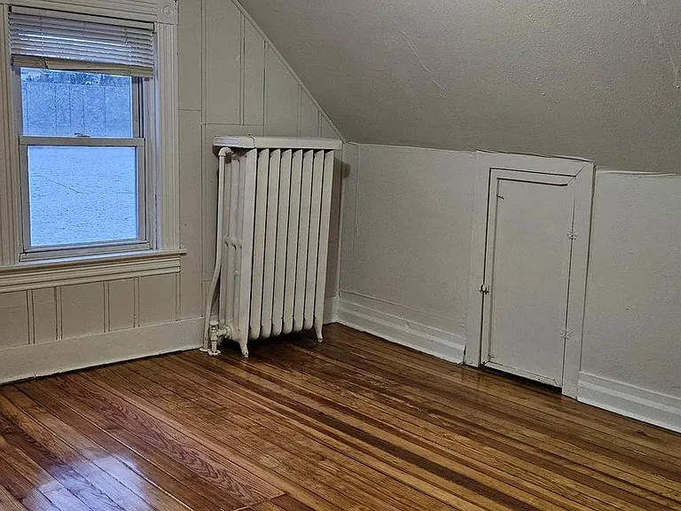 6330 Windsor Mill Rd — Photo 9