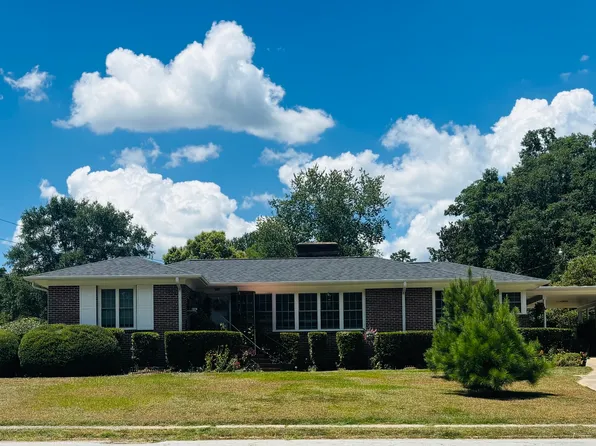 143 Lake Forest Cir, Elberton, GA 30635