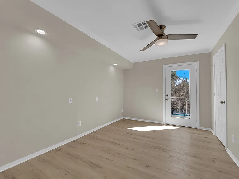 710 Tam O Shanter — Photo 16
