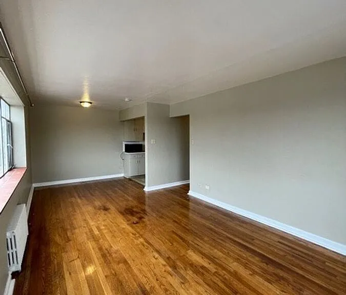 1475 N Cherry St #302 — Photo 2