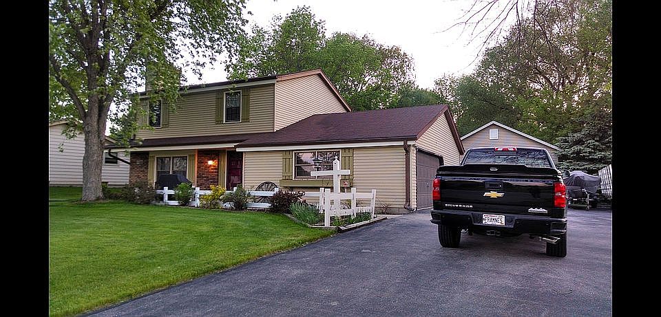 2nd image of 8277 S 42nd St