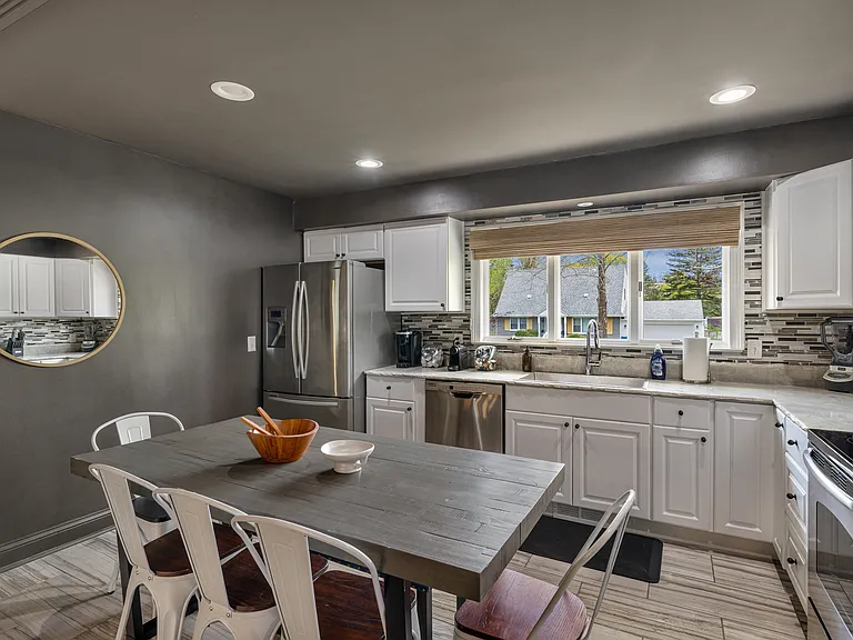 11166 Riverview Dr — Photo 15