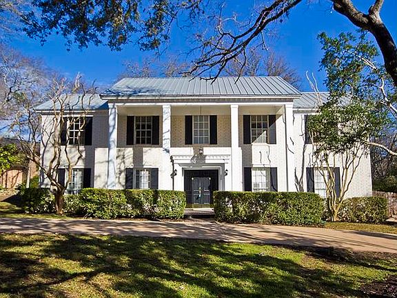 4th image of 9204 Heatherwood Dr
