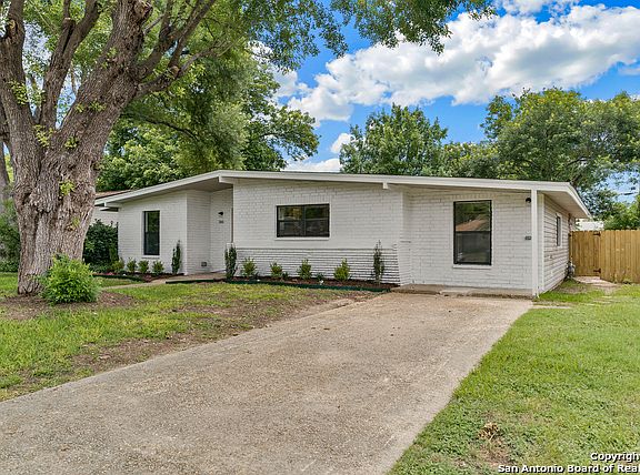 3rd image of 310 Artemis Dr